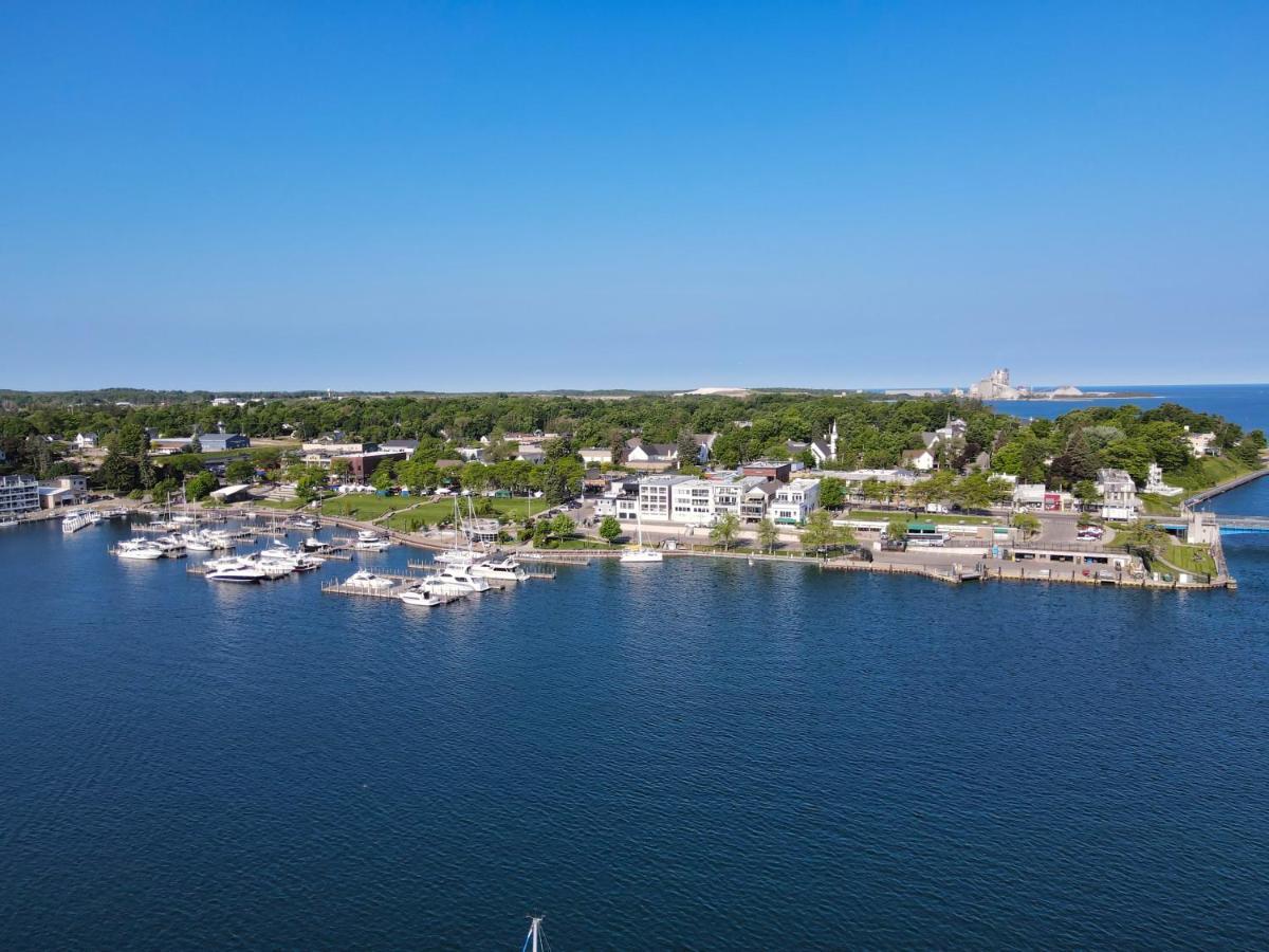 228 Edgewater Inn 沙勒沃伊 外观 照片