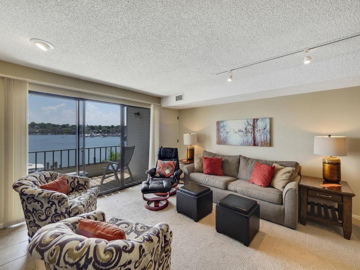 228 Edgewater Inn 沙勒沃伊 外观 照片